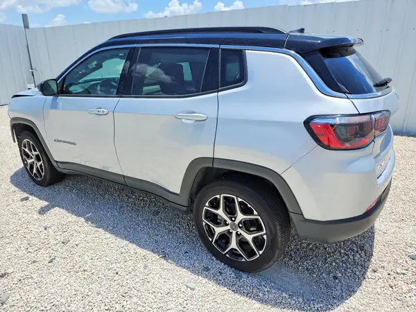 3C4NJDCN4ST605243 2025 JEEP COMPASS - Image 2