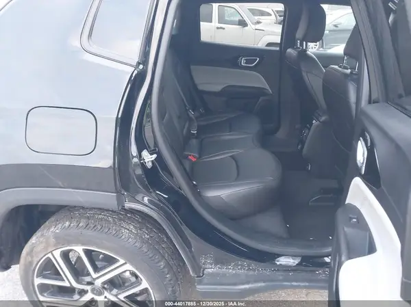3C4NJDCN4ST610104 2025 JEEP COMPASS - Image 8
