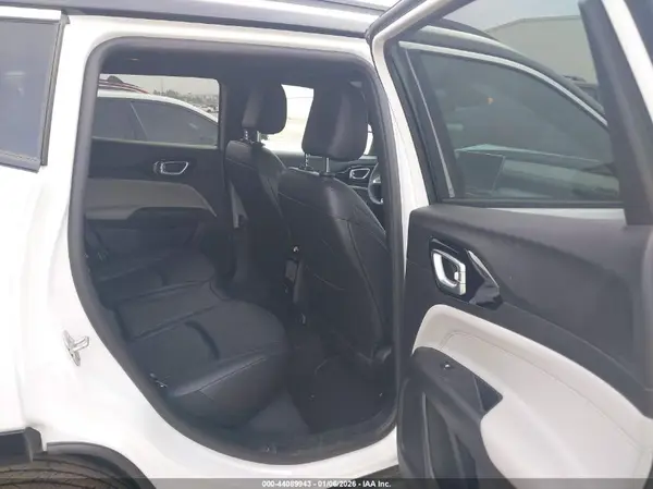3C4NJDCN4ST614962 2025 JEEP COMPASS - Image 8
