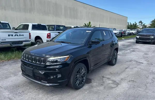 3C4NJDCN5PT500136 2023 JEEP COMPASS - Image 2