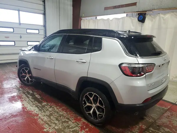 3C4NJDCN5RT125240 2024 JEEP COMPASS - Image 2