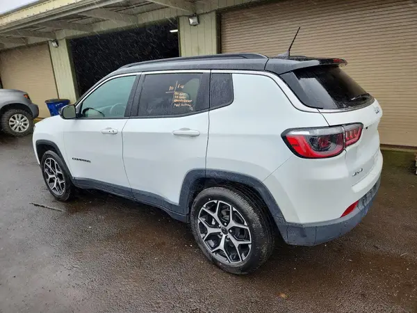 3C4NJDCN5ST510402 2025 JEEP COMPASS - Image 2