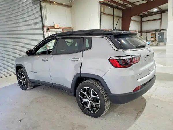 3C4NJDCN5ST517673 2025 JEEP COMPASS - Image 2