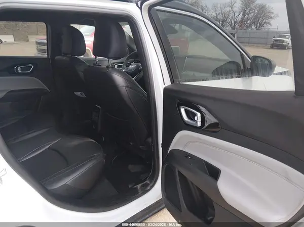 3C4NJDCN5ST552388 2025 JEEP COMPASS - Image 8
