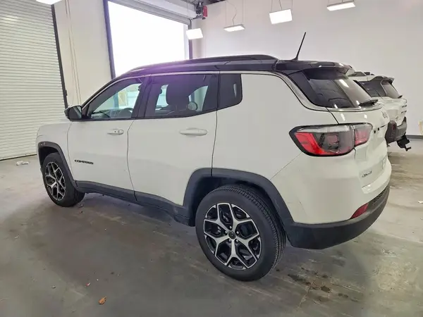 3C4NJDCN5ST564959 2025 JEEP COMPASS - Image 2