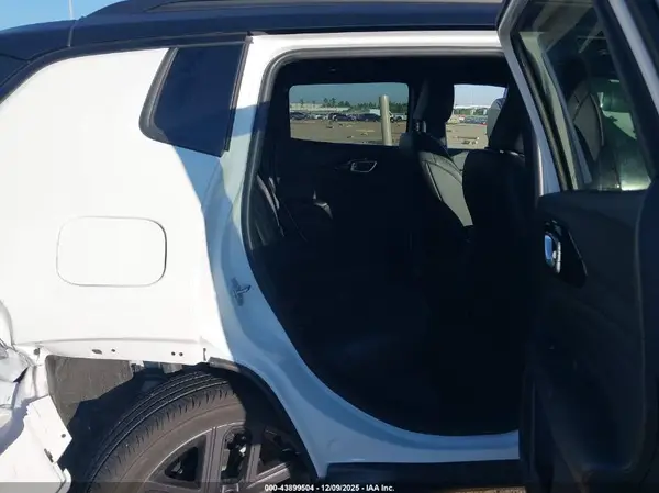 3C4NJDCN5TT184117 2026 JEEP COMPASS - Image 8