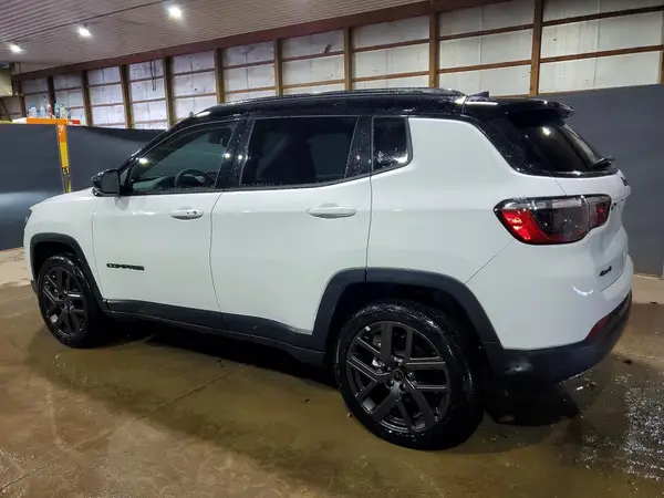 3C4NJDCN5TT215690 2026 JEEP COMPASS - Image 2