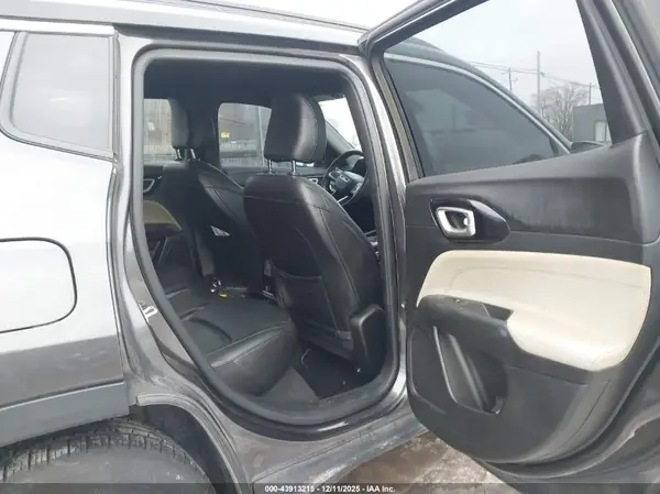 3C4NJDCN6PT518824 2023 JEEP COMPASS - Image 8