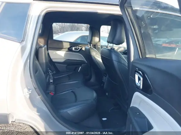3C4NJDCN6PT567277 2023 JEEP COMPASS - Image 8