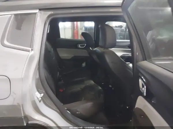3C4NJDCN6RT601804 2024 JEEP COMPASS - Image 8
