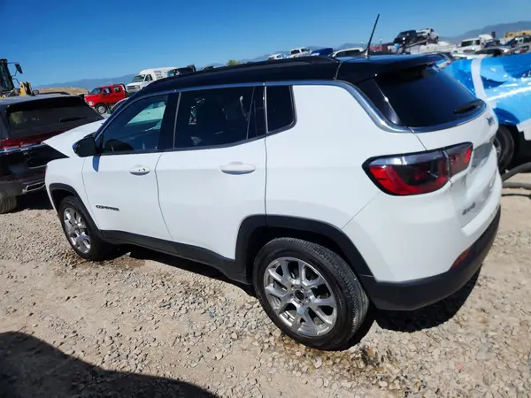 3C4NJDCN6ST505001 2025 JEEP COMPASS - Image 2