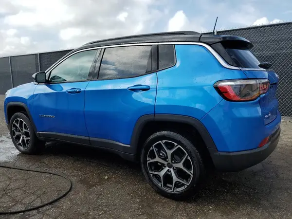 3C4NJDCN6ST545000 2025 JEEP COMPASS - Image 2