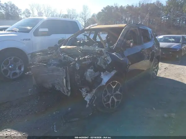 3C4NJDCN6ST576652 2025 JEEP COMPASS - Image 2