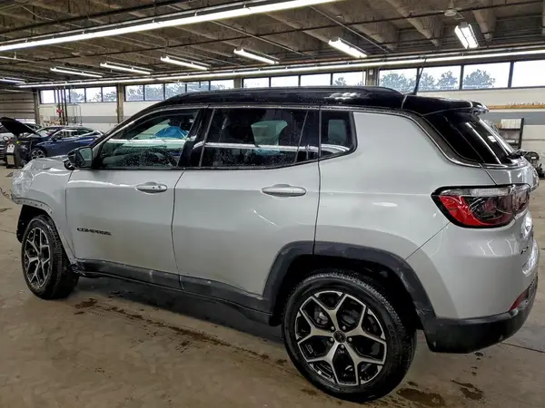 3C4NJDCN6ST581625 2025 JEEP COMPASS - Image 2