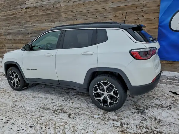 3C4NJDCN7RT125143 2024 JEEP COMPASS - Image 2