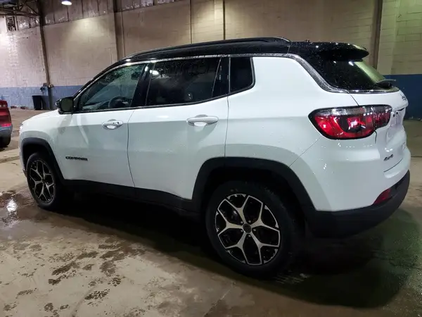 3C4NJDCN7ST512183 2025 JEEP COMPASS - Image 2