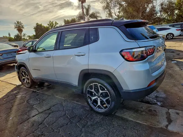 3C4NJDCN7ST514273 2025 JEEP COMPASS - Image 2