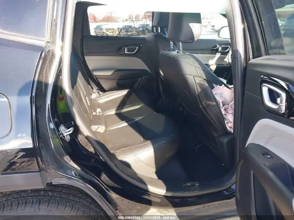 3C4NJDCN7ST541375 2025 JEEP COMPASS - Image 8