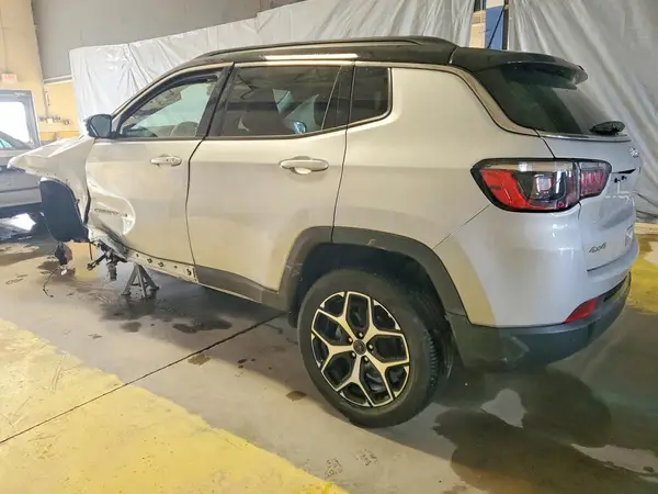 3C4NJDCN7ST565014 2025 JEEP COMPASS - Image 2