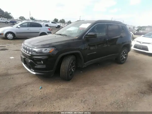 3C4NJDCN7ST576787 2025 JEEP COMPASS - Image 2