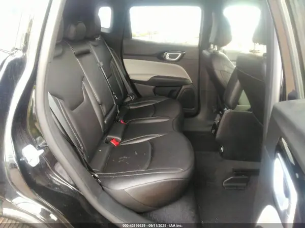 3C4NJDCN7ST576787 2025 JEEP COMPASS - Image 8
