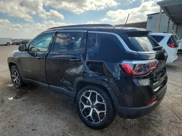 3C4NJDCN7ST577423 2025 JEEP COMPASS - Image 2