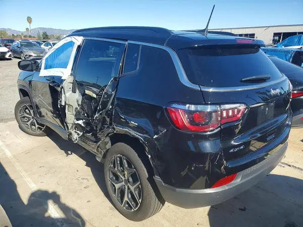 3C4NJDCN7ST578314 2025 JEEP COMPASS - Image 2
