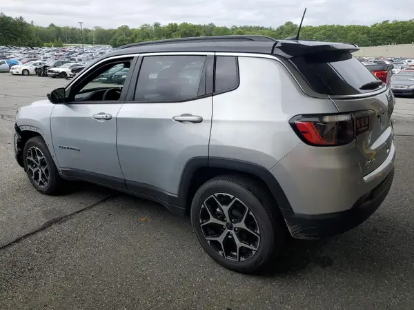 3C4NJDCN7ST580404 2025 JEEP COMPASS - Image 2