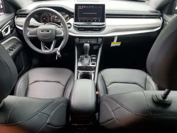 3C4NJDCN7ST580404 2025 JEEP COMPASS - Image 8