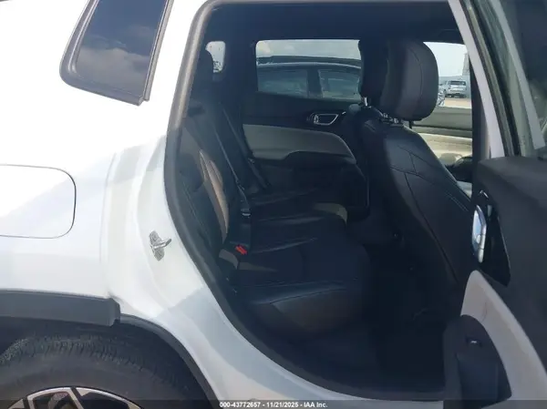 3C4NJDCN7ST595985 2025 JEEP COMPASS - Image 8