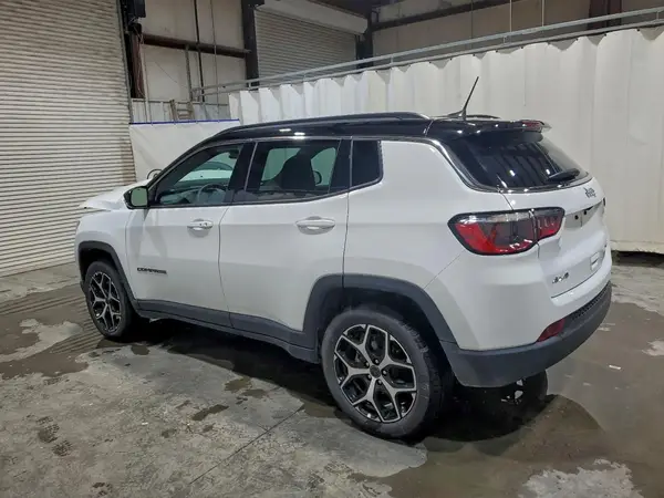 3C4NJDCN7ST614454 2025 JEEP COMPASS - Image 2