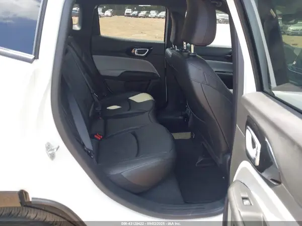3C4NJDCN7ST615250 2025 JEEP COMPASS - Image 8