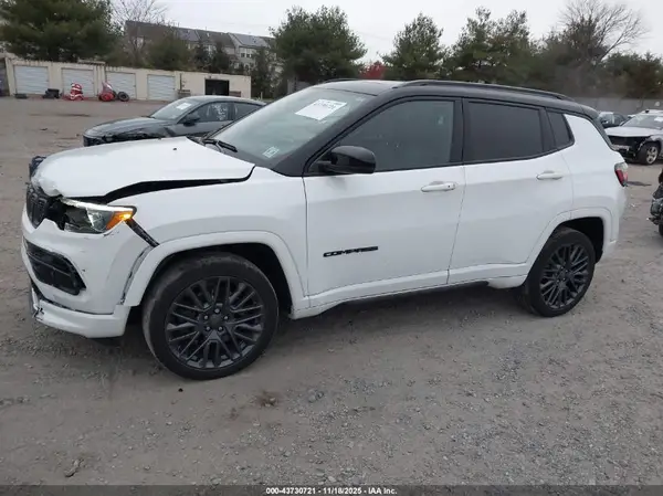 3C4NJDCN8PT529887 2023 JEEP COMPASS - Image 2