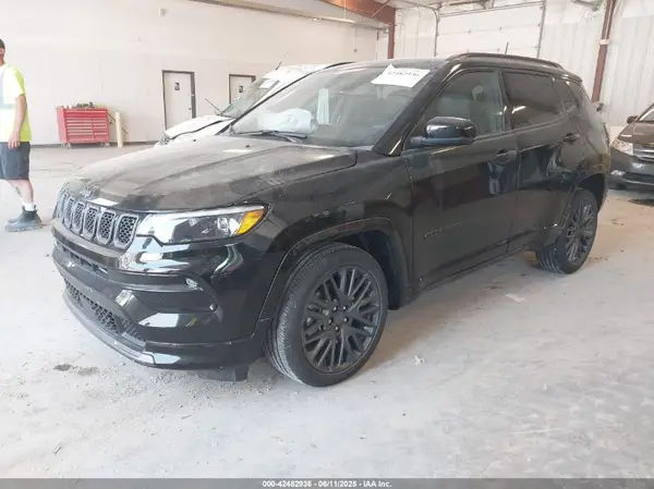 3C4NJDCN8PT546852 2023 JEEP COMPASS - Image 2