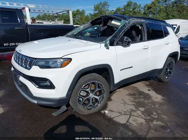 3C4NJDCN8RT105483 2024 JEEP COMPASS - Image 2