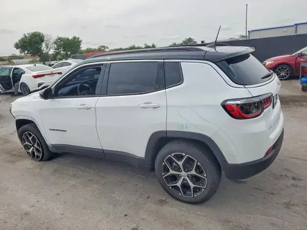 3C4NJDCN8RT106391 2024 JEEP COMPASS - Image 2