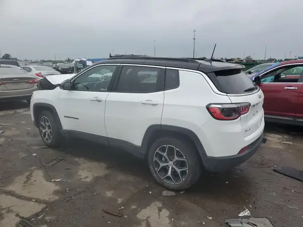 3C4NJDCN8RT126303 2024 JEEP COMPASS - Image 2