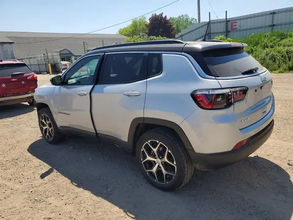 3C4NJDCN8RT131369 2024 JEEP COMPASS - Image 2
