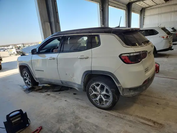 3C4NJDCN8ST506179 2025 JEEP COMPASS - Image 2
