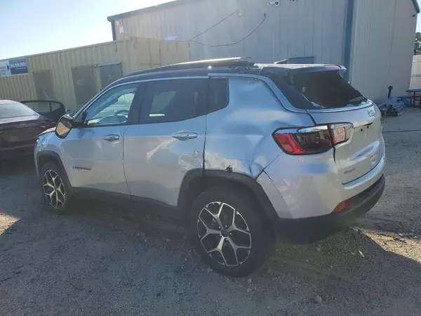3C4NJDCN8ST509017 2025 JEEP COMPASS - Image 2