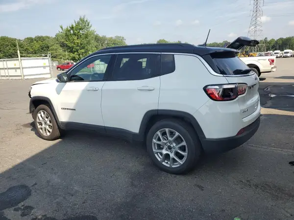 3C4NJDCN8ST512970 2025 JEEP COMPASS - Image 2