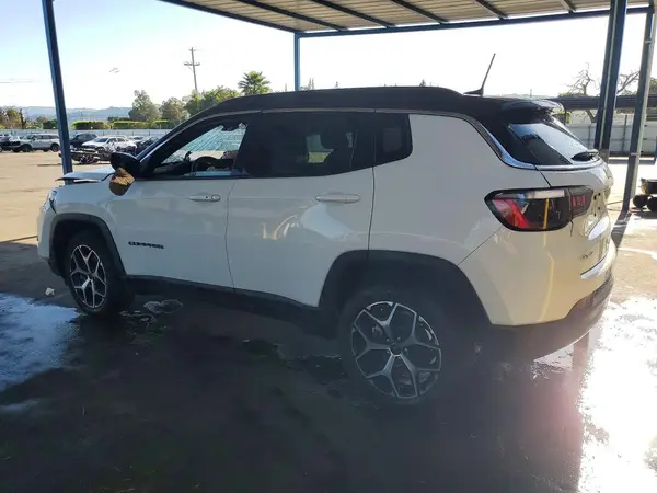 3C4NJDCN8ST526173 2025 JEEP COMPASS - Image 2