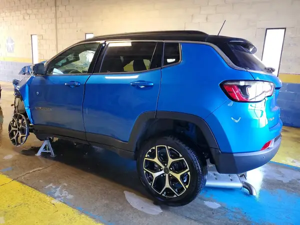3C4NJDCN8ST560968 2025 JEEP COMPASS - Image 2