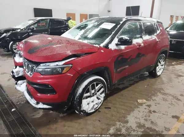 3C4NJDCN8ST571873 2025 JEEP COMPASS - Image 2