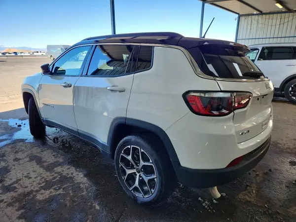 3C4NJDCN8ST579097 2025 JEEP COMPASS - Image 2