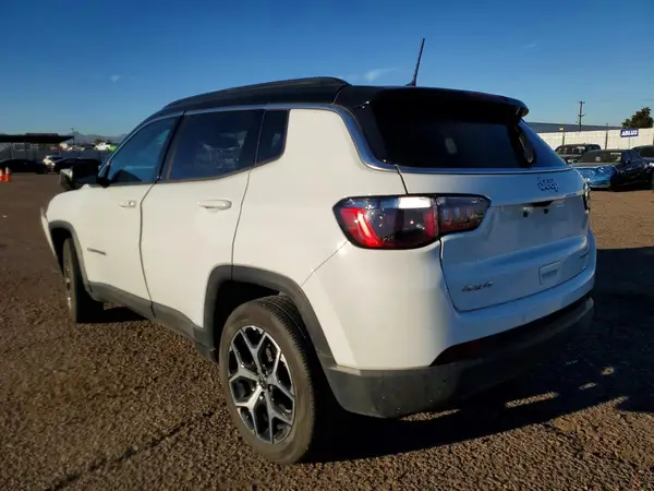 3C4NJDCN8ST584672 2025 JEEP COMPASS - Image 2