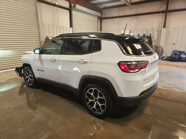 3C4NJDCN8ST594716 2025 JEEP COMPASS - Image 2