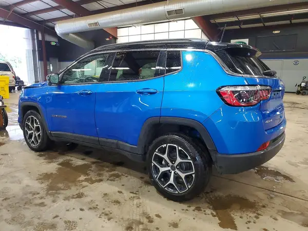 3C4NJDCN8ST599947 2025 JEEP COMPASS - Image 2