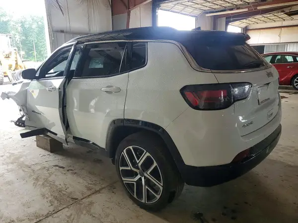 3C4NJDCN8ST615984 2025 JEEP COMPASS - Image 2