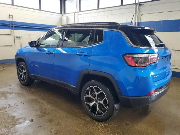 3C4NJDCN8ST619517 2025 JEEP COMPASS - Image 2